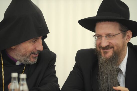 Joint session of the State Council and Religious Associations