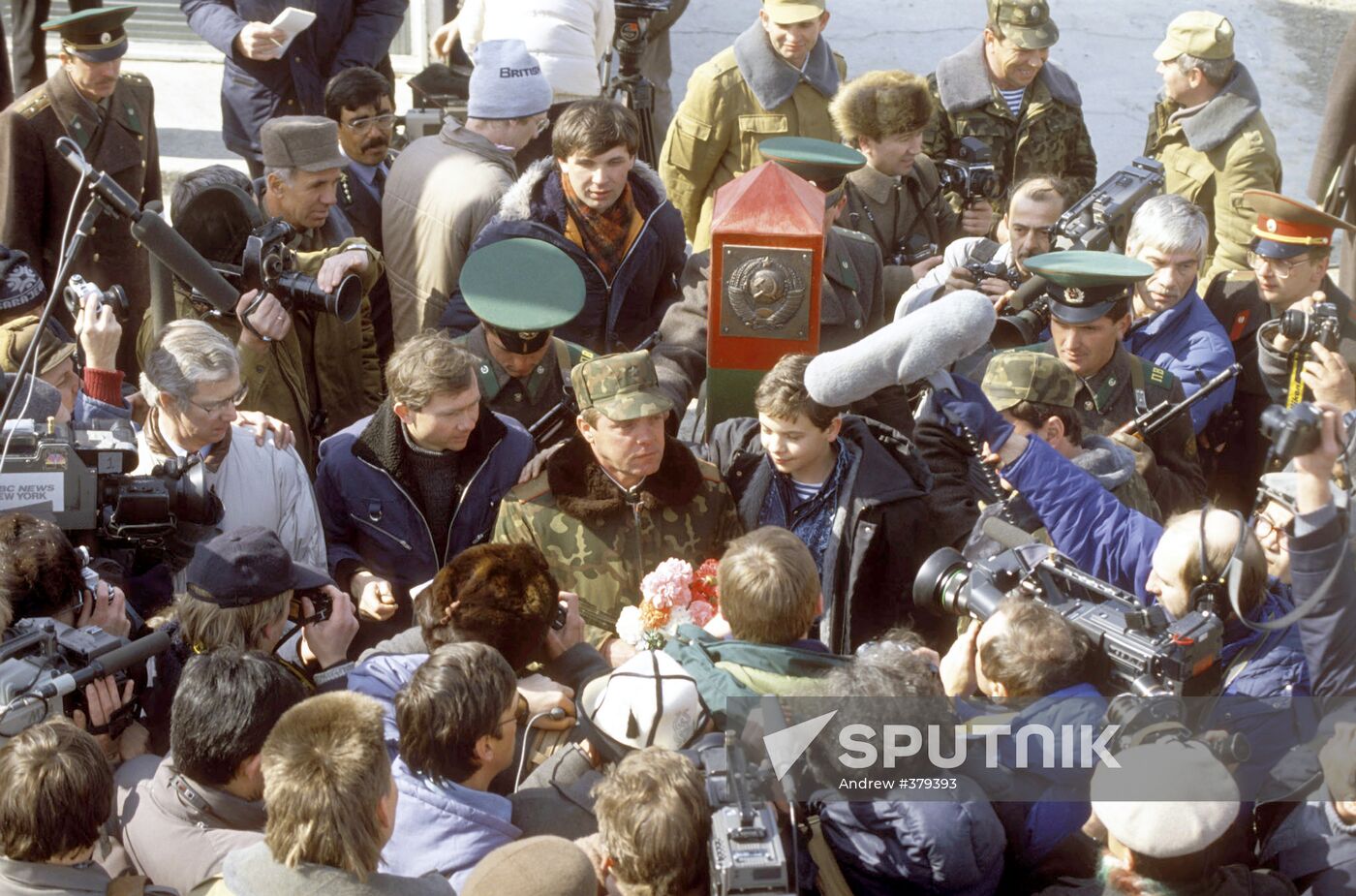 Lieutenant General Boris Gromov amid journalists