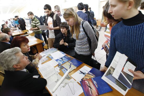 Annual vacancy fair held Bauman MGTU