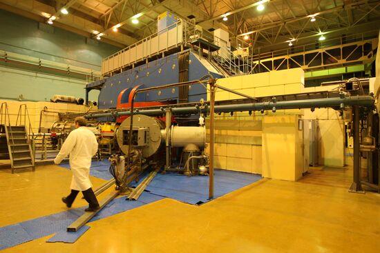 U-400M isochronous cyclotron