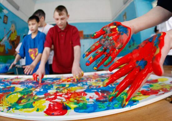 Matinee for neuropsychiatric hospital children