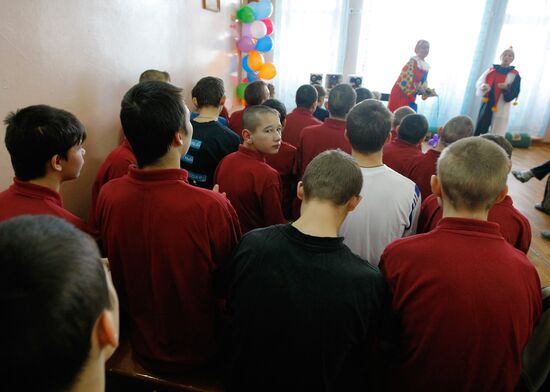 A matinee for neuropsychiatric hospital children