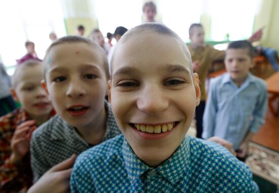 Festive event for mental hospital little patients