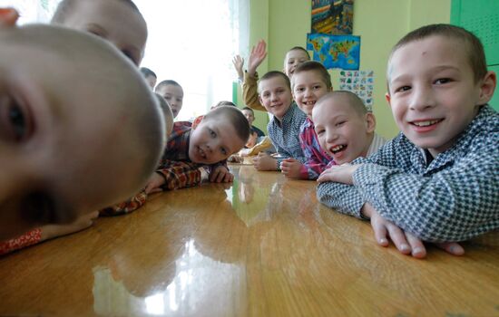 Festive event for mental hospital little patients