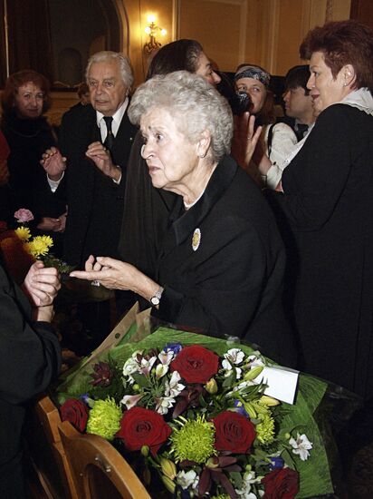 Irina Antonova