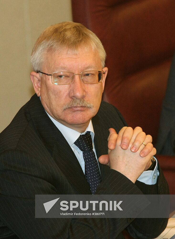 Oleg Morozov attends Russian State Duma meeting