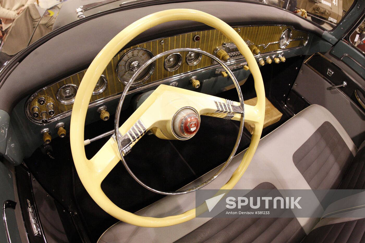 Thirteen's Ilya Sorokin's Oldtimer Gallery opens in Moscow