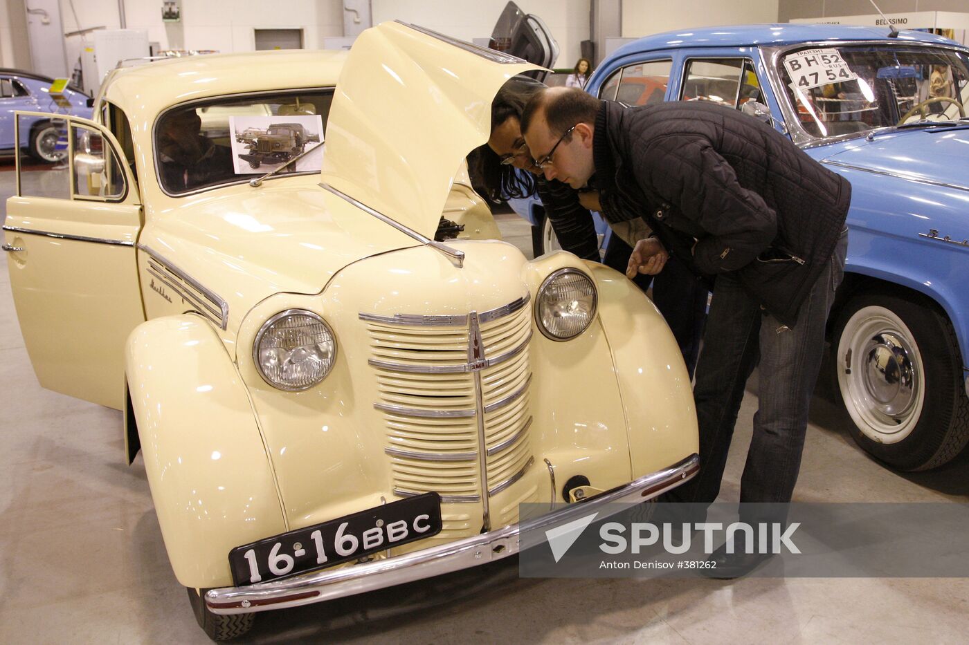 Thirteenth Ilya Sorokin's Oldtimer Gallery opens in Moscow