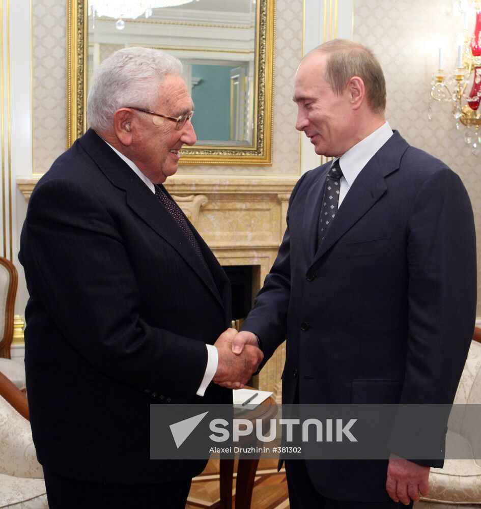 Russian PM meets with Henry Kissinger