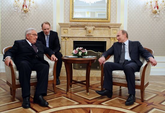 Russian PM meets with Henry Kissinger