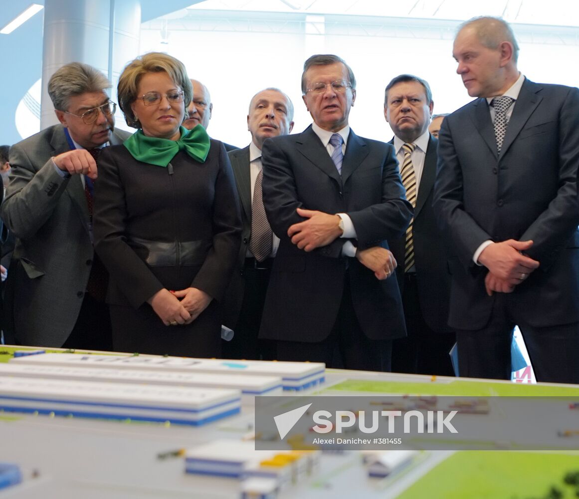 Viktor Zubkov visiting Lenexpo Complex in St. Petersburg