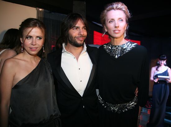 Polina Deripaska, Joaquín Cortés, Svetlana Bondarchuk