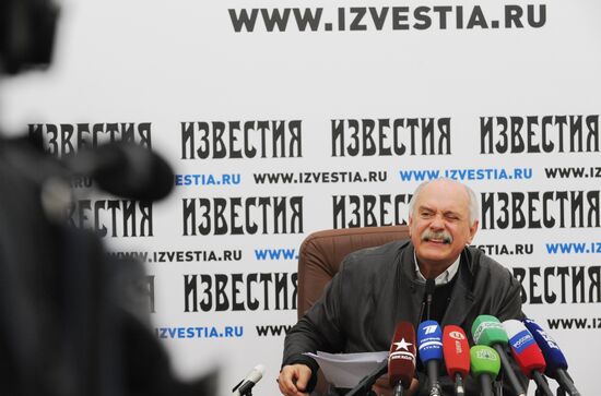 Nikita Mikhalkov at a news conference