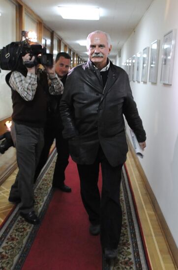 Nikita Mikhalkov at a news conference