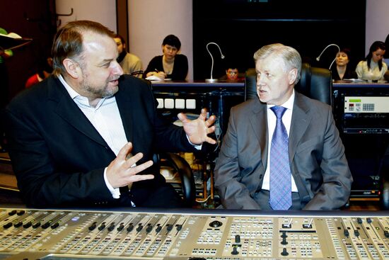 Sergei Mironov meets with the Gorki Film Studios Management