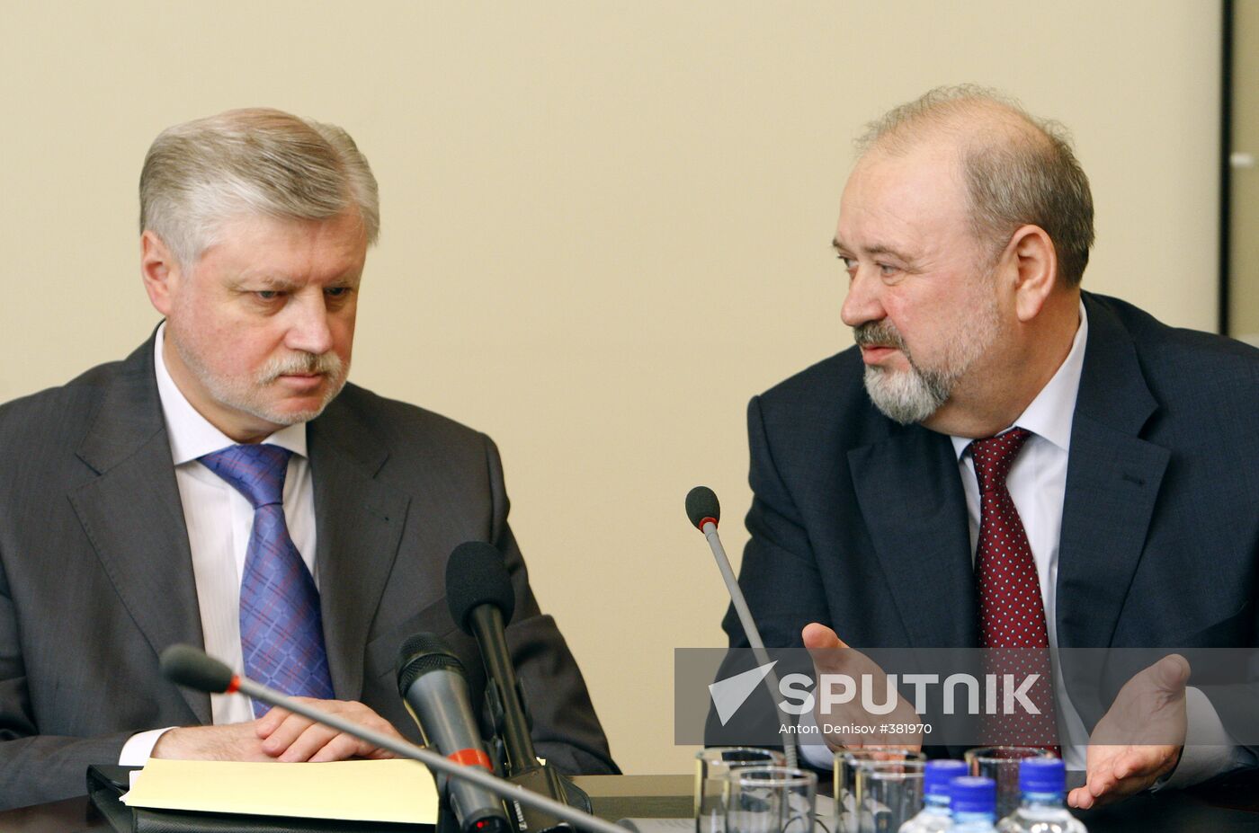 Sergei Mironov meets with the Gorki Film Studios Management
