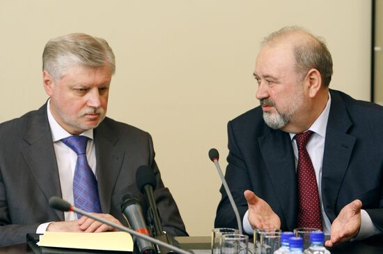 Sergei Mironov meets with the Gorki Film Studios Management