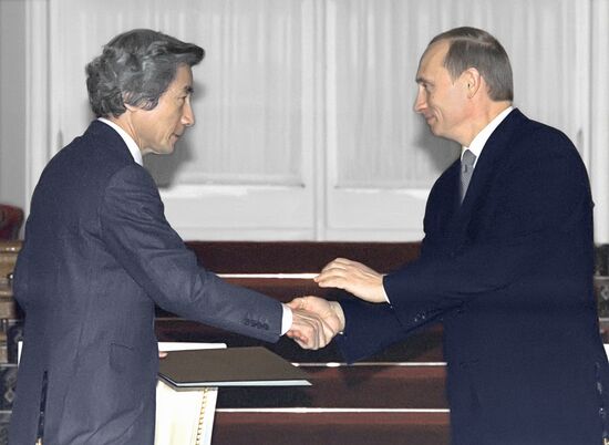 Vladimir Putin and Junichiro Koizumi