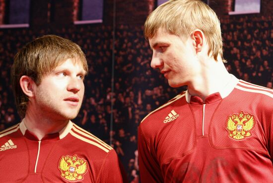 Soccer players Ivan Sayenko and Roman Pavlyuchenko