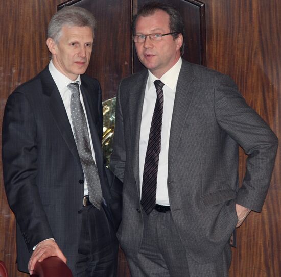 Andrei Fursenko, Garri Minkh
