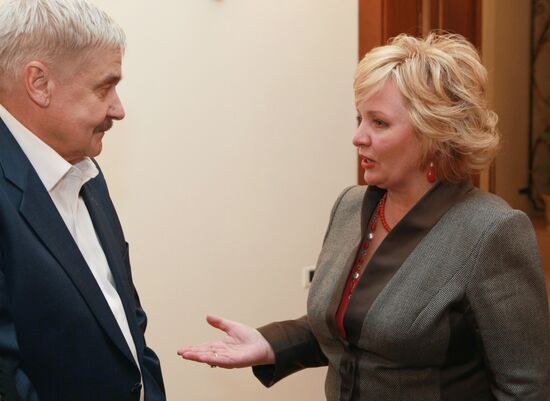 Lyudmila Putina, Sergei Yesin