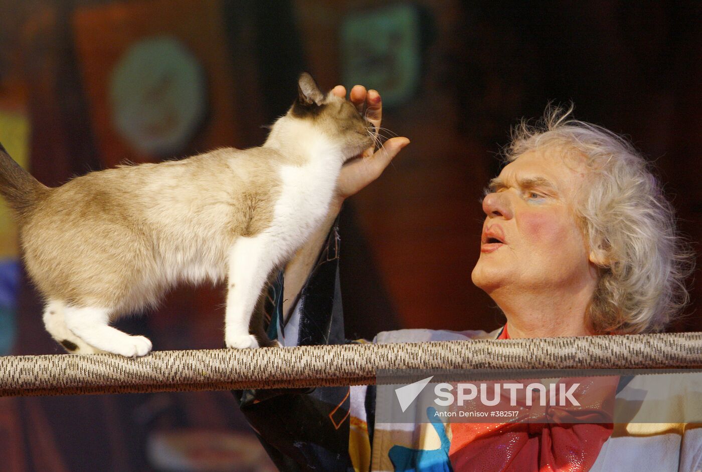 Yuri Kuklachev's performance "Queen of the Cats"