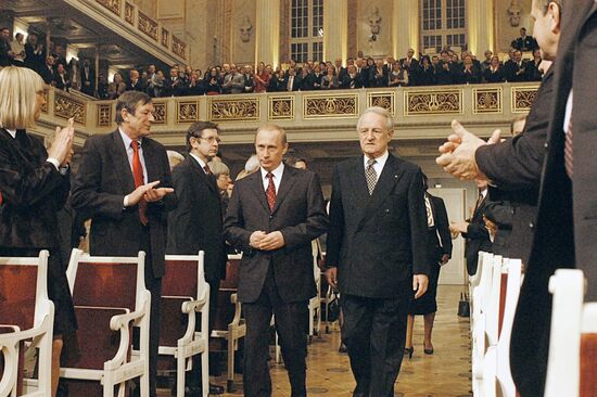 Putin and Rau