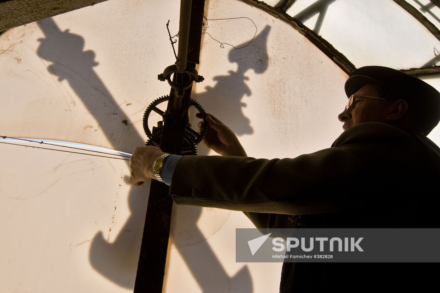 Setting the clocks ahead by an hour