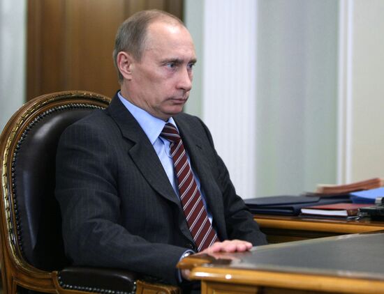 Vladimir Putin meets with Gennady Zyuganov