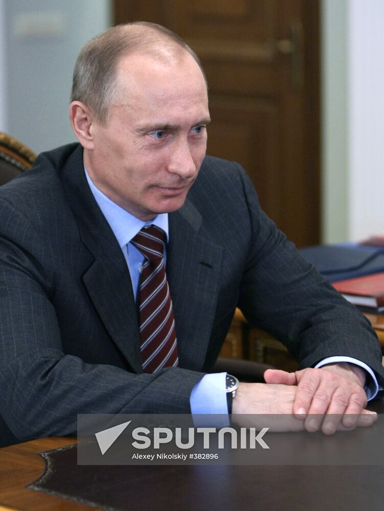 Vladimir Putin meets with Gennady Zyuganov
