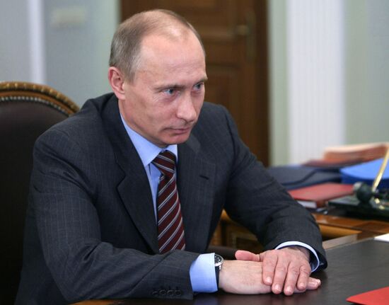 Vladimir Putin meets with Gennady Zyuganov