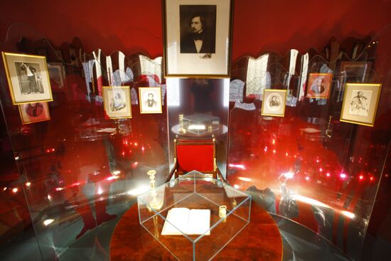 Russia's first Nikolai Gogol museum opens in Moscow