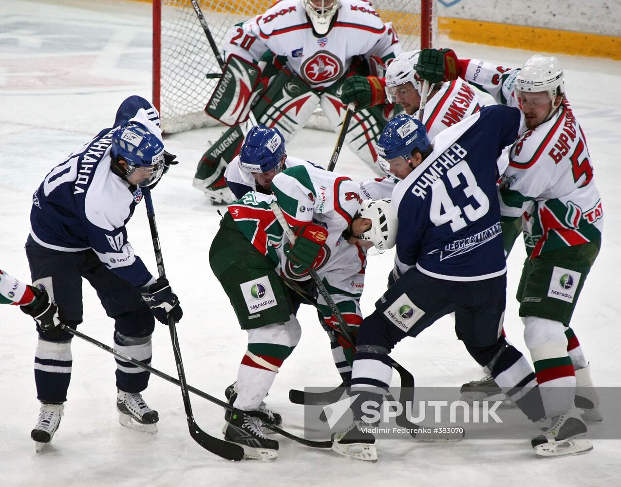 Continental Hockey League semi-finals. Dynamo vs. Ak Bars