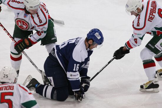 Continental Hockey League semi-finals. Dynamo vs. Ak Bars