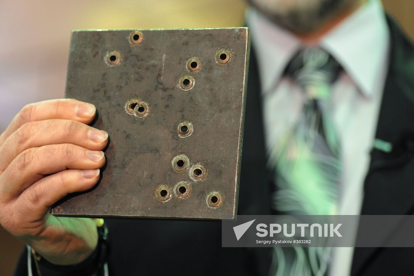 8mm-thick steel plate pierced with 7N31 bullets