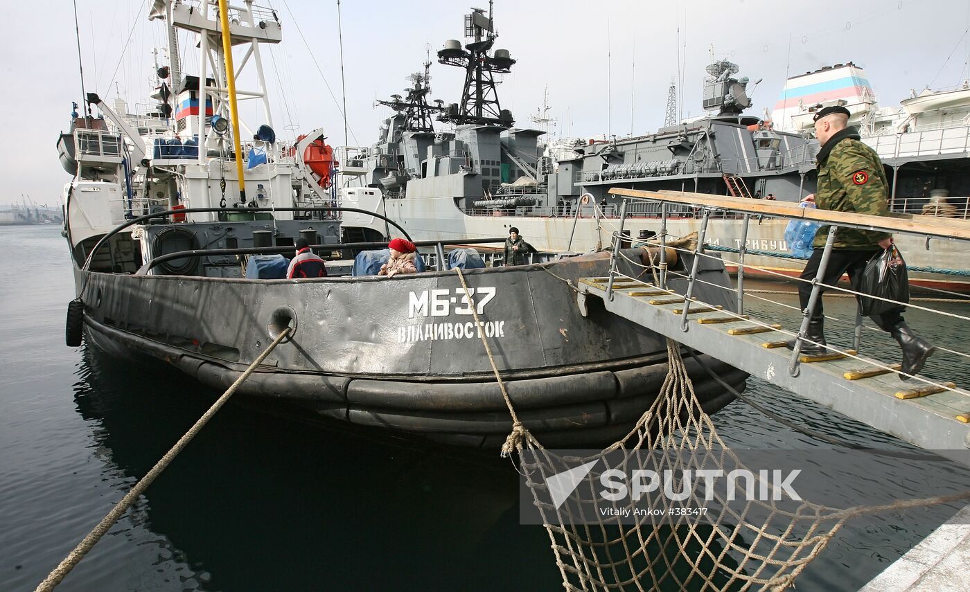 Send-off for Pacific Fleet ships in Vladivostok