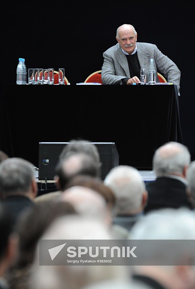 Union of Russian Film Makers convenes for extraordinary congress