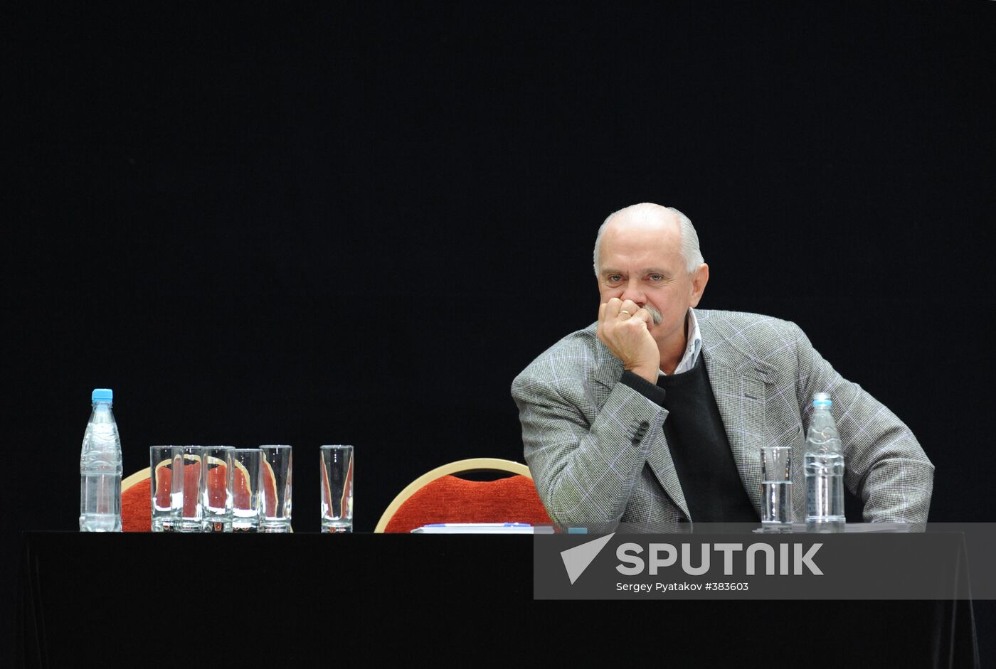 Union of Russian Film Makers convenes for extraordinary congress