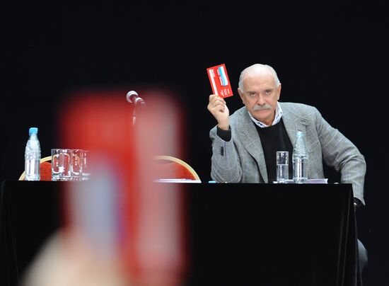 Union of Russian Film Makers convenes for extraordinary congress