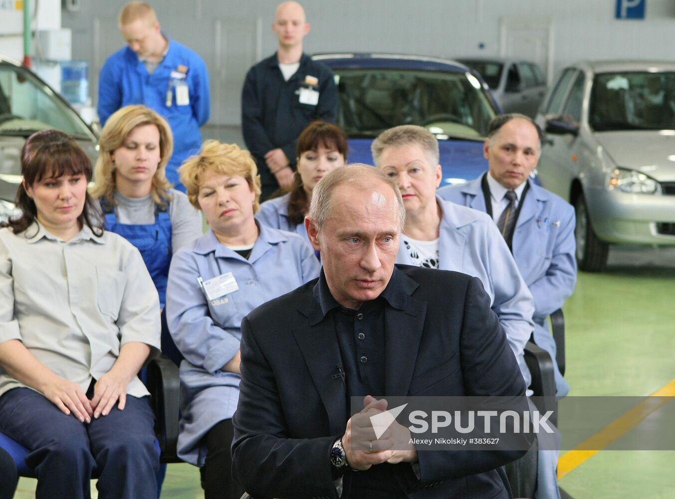 Vladimir Putin tours Volga Federal District