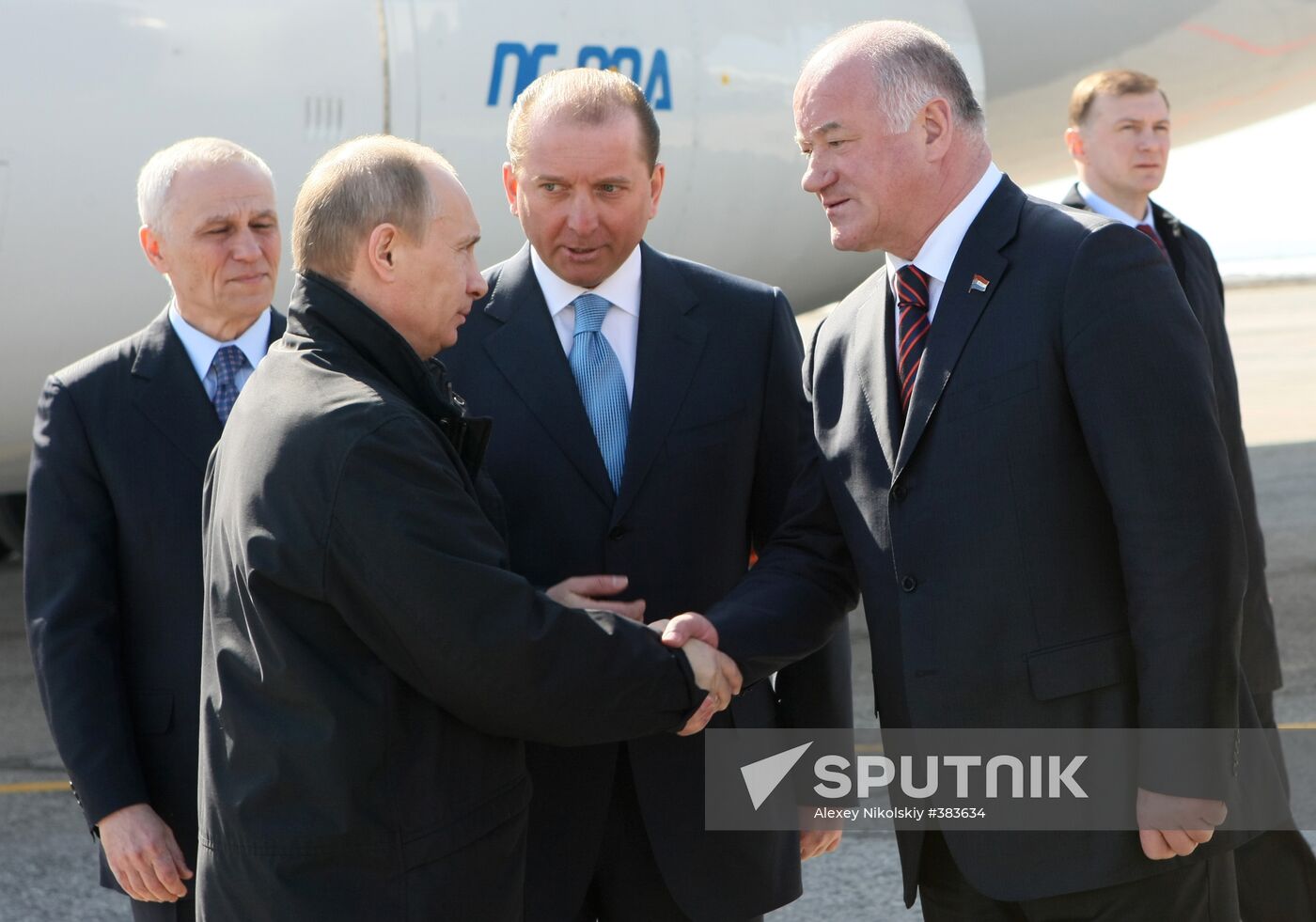 Vladimir Putin tours Volga Federal District