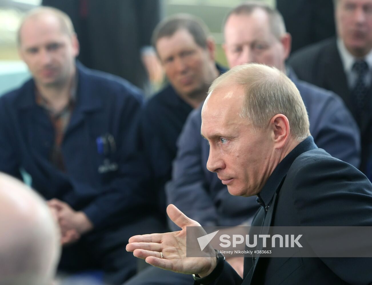 Vladimir Putin tours Volga Federal District