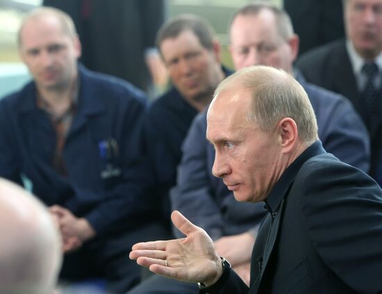 Vladimir Putin tours Volga Federal District