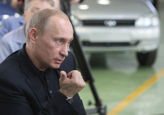 Vladimir Putin tours Volga Federal District