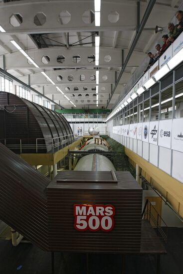 Mars-500 flight simulation starts in Moscow