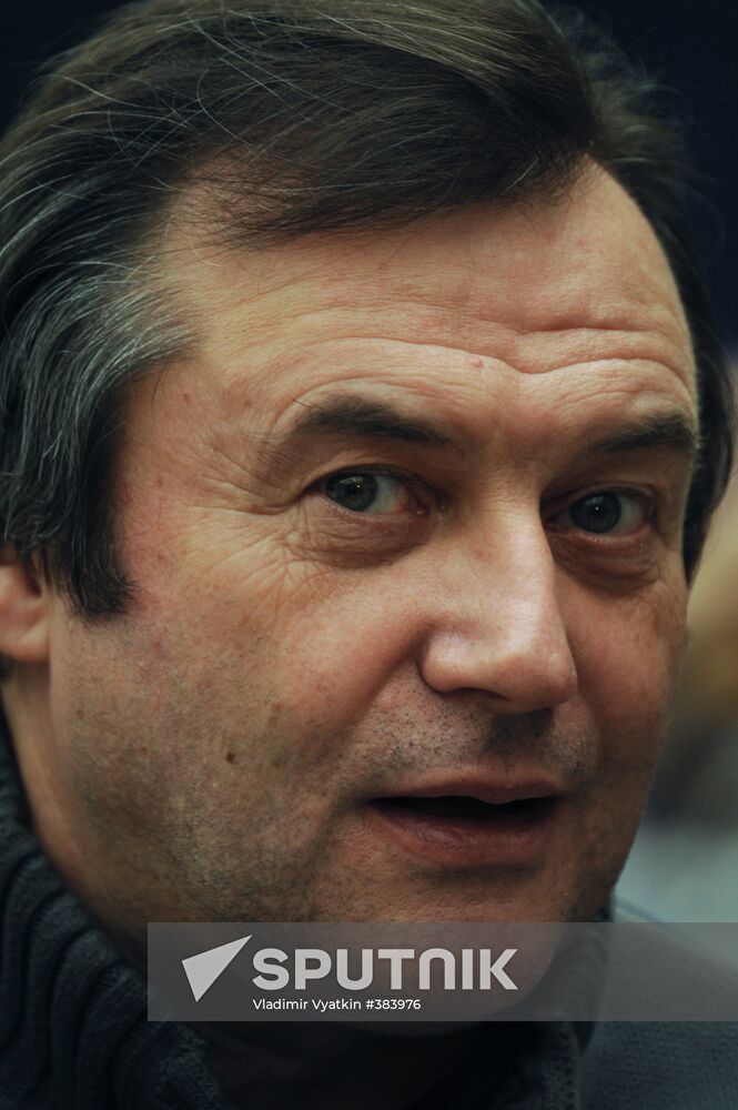 Extraordinary congress of Union of Russian Film Makers. Day 2