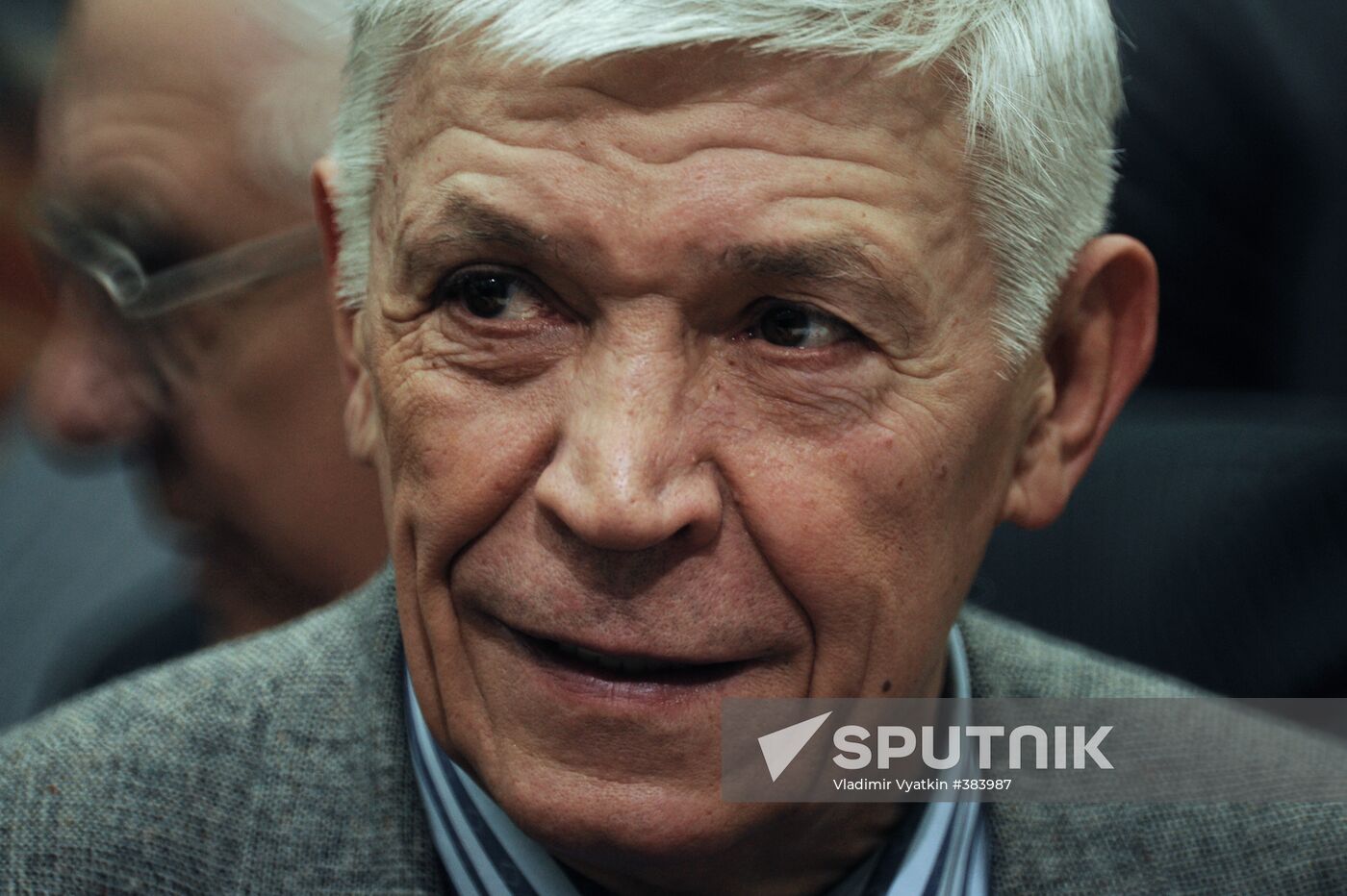 Extraordinary congress of Union of Russian Film Makers. Day 2