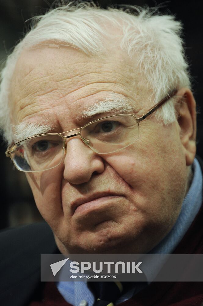 Extraordinary congress of Union of Russian Film Makers. Day 2