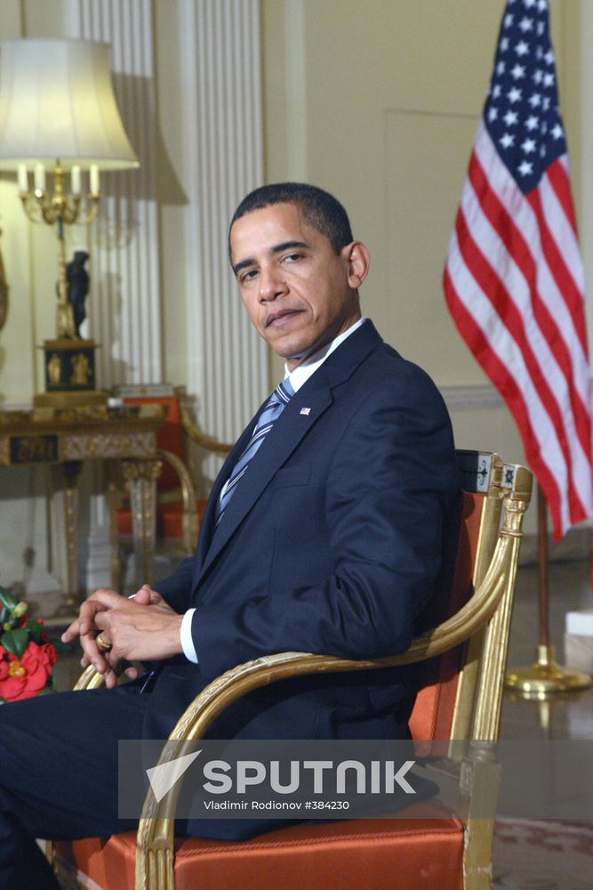 Russian President Dmitry Medvedev meeting US President Obama