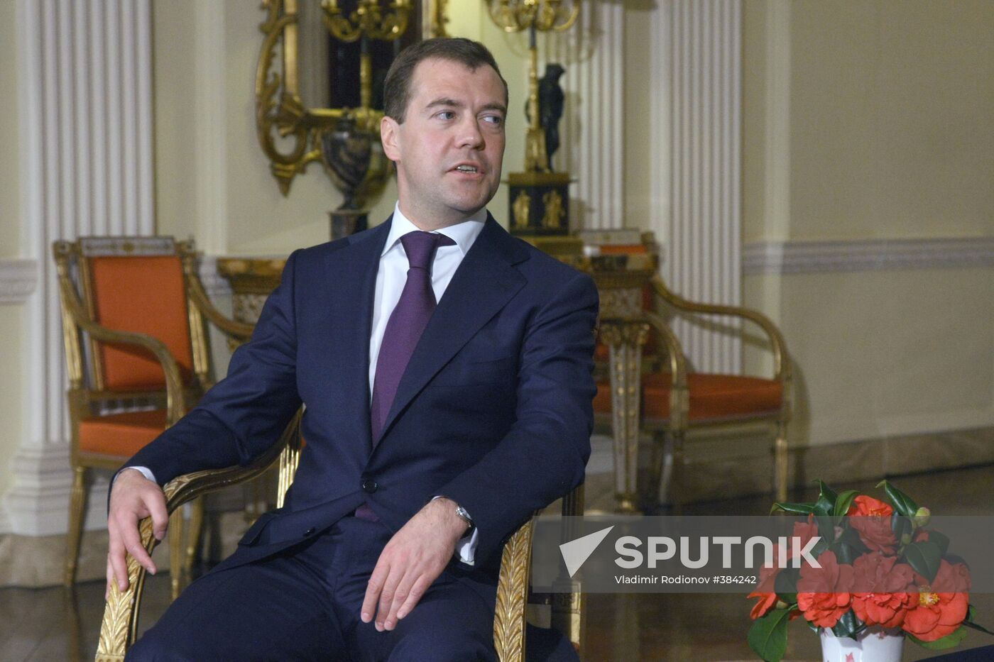 Russian President Dmitry Medvedev meeting US President Obama
